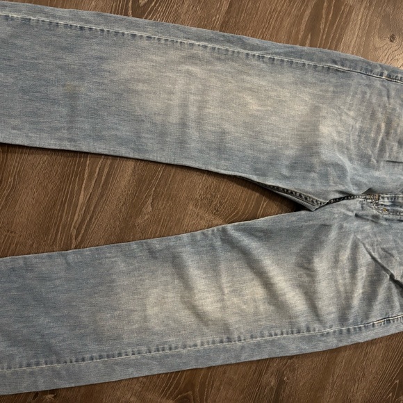 Levi's Relaxed Fit Light Blue Jeans - Picture 7 of 9